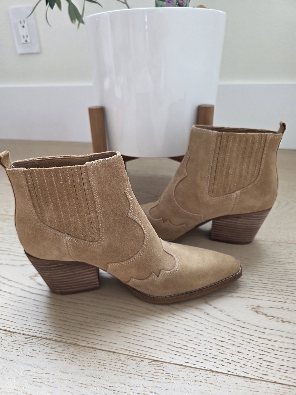 Sam Edelman Winona Western Suede Booties Size 8 Tan - Picture 6 of 8